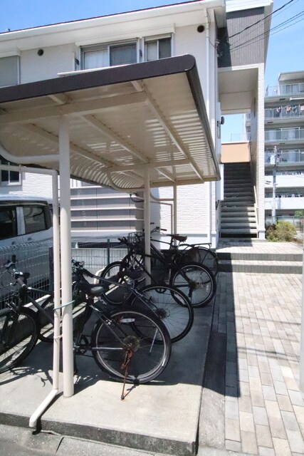 物件外観写真5　(自転車置き場)