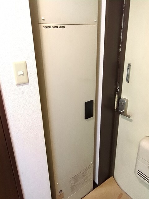 物件内観写真12　(玄関)