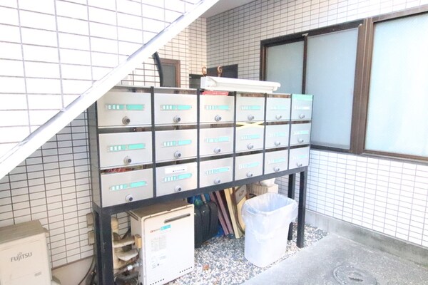 共用設備(郵便ポスト)