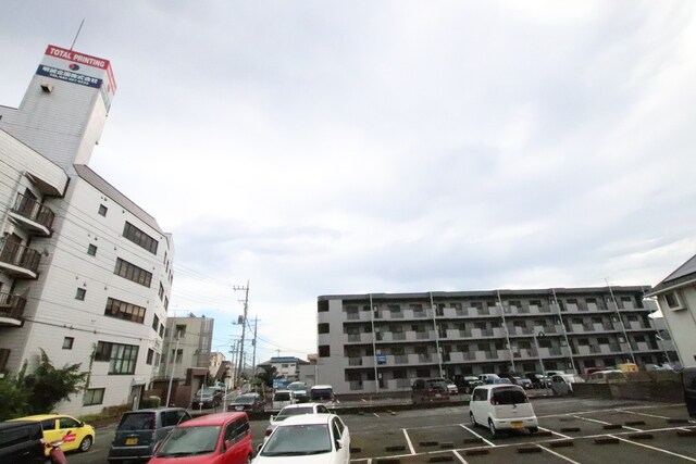 物件内観写真17　(バルコニーからの景色です♪)