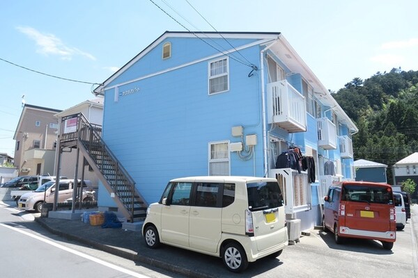 外観(水色の建物で見つけやすい♪)