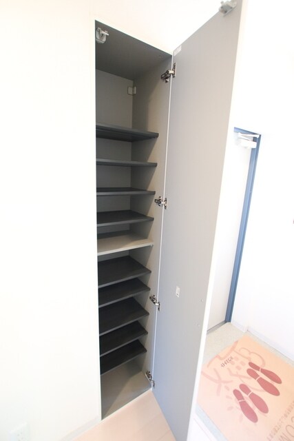 物件内観写真12　(シューズボックスです♪)