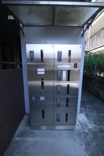 物件外観写真5　(宅配ＢＯＸ設置済み♪)