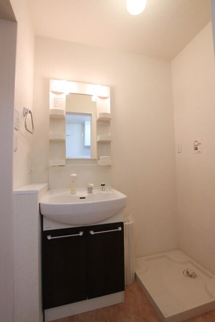 物件内観写真18　(独立洗面化粧台♪)