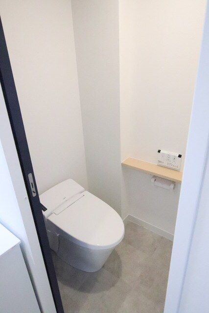 物件内観写真11　(温水洗浄便座付きのトイレです♪)