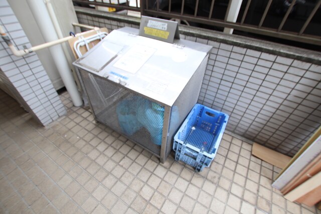 物件外観写真4　(ゴミ捨て場)