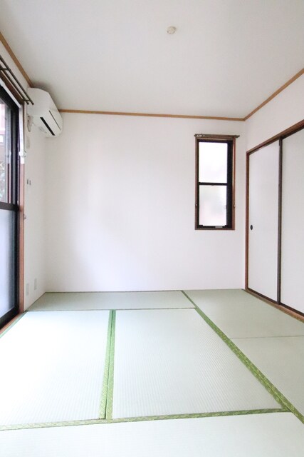 寝室(6帖の和室)