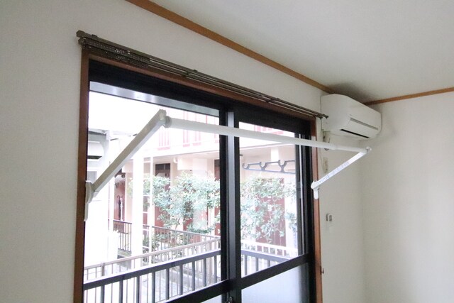 設備(室内物干し機)