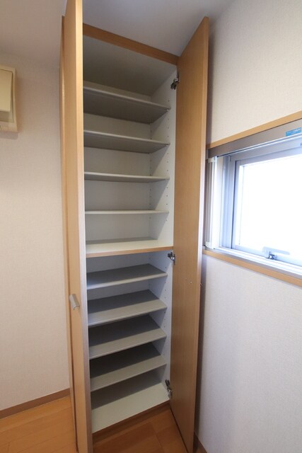 物件内観写真14　(シューズボックスです♪)