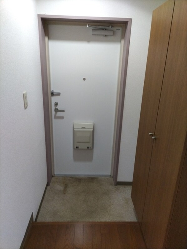 玄関(玄関です)