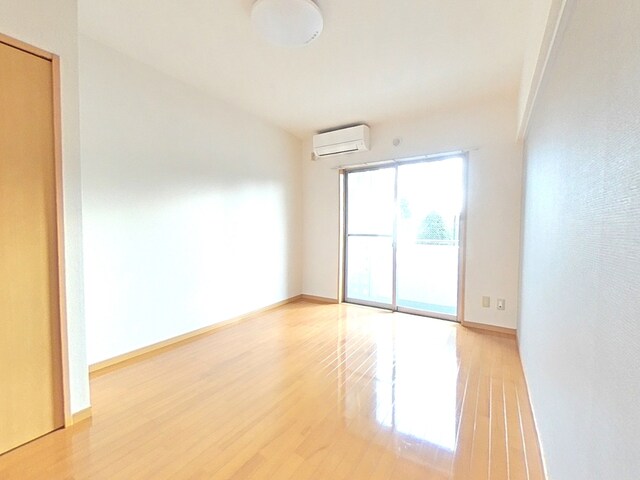 物件内観写真9　(洋室です♪)