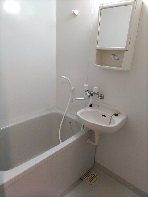 物件内観写真11　(お風呂です♪)