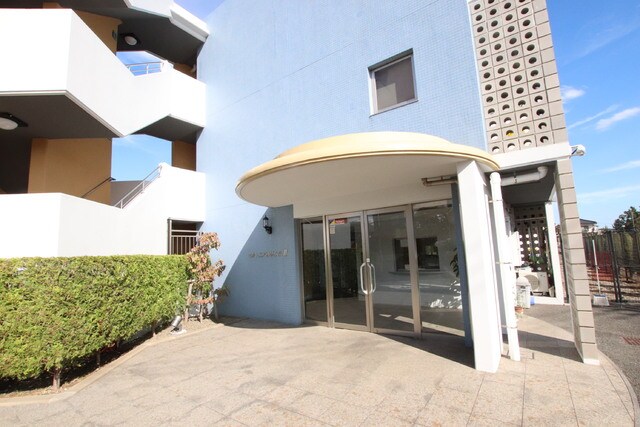 物件外観写真5　(建物入口)