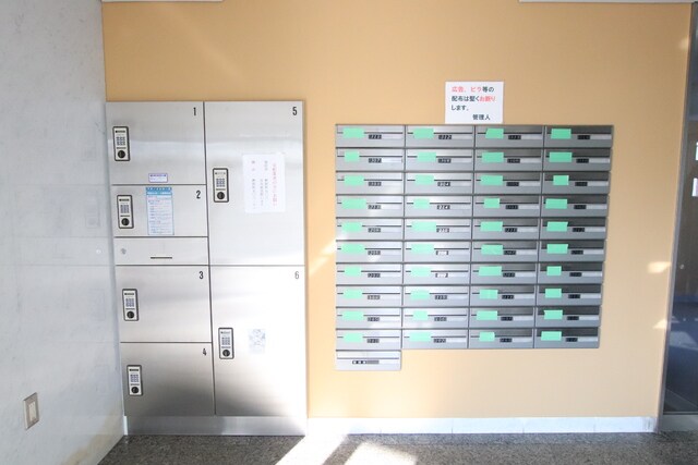 物件外観写真6　(宅配ＢＯＸ・集合ポスト)