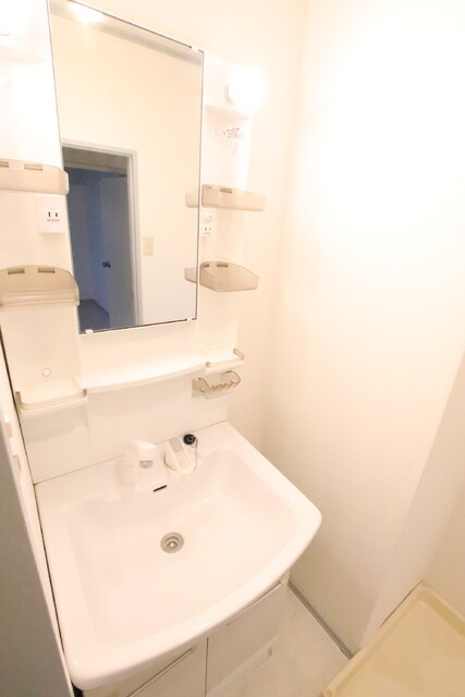 物件内観写真13　(洗髪洗面化粧台)