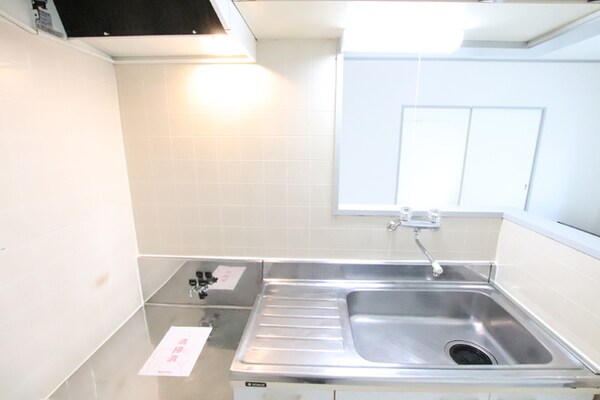 キッチン(ガスコンロ設置可能)