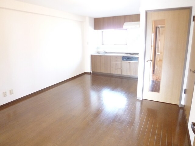 物件内観写真5　(２ＬＤＫのお部屋☆)