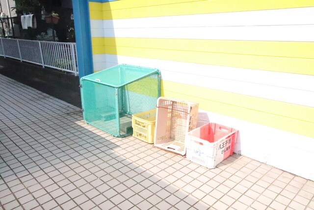 物件外観写真6　(敷地内ゴミ置場)