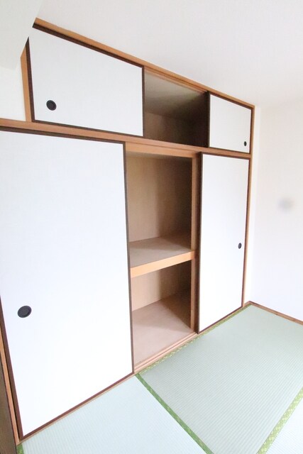 物件内観写真22　(天袋あり収納)