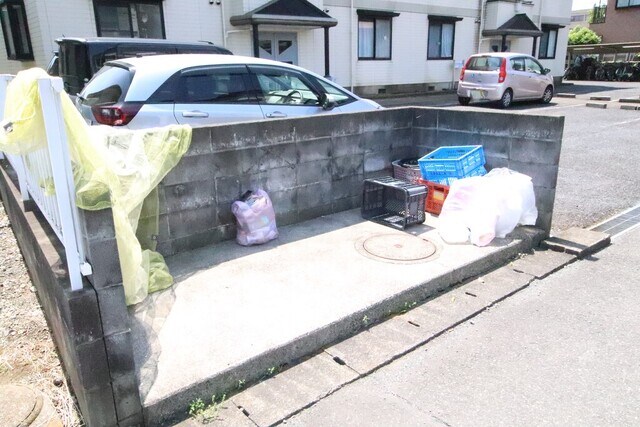 物件外観写真5　(ゴミ置場)