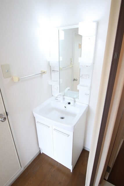 物件内観写真14　(洗髪洗面化粧台)