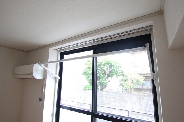 物件内観写真18　(室内物干し機)