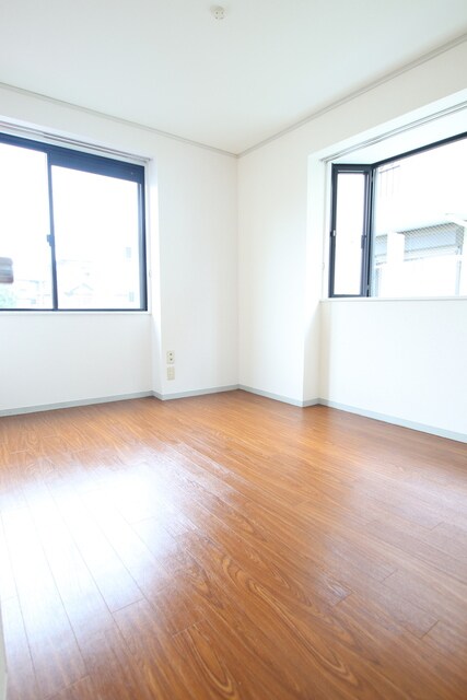 物件内観写真20　(5帖の洋室)