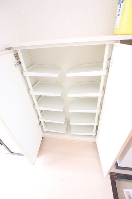 物件内観写真12　(シューズボックスです♪)