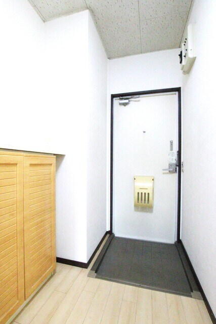 物件内観写真12　(玄関スペース♪)