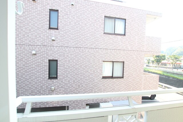 物件内観写真13　(バルコニーからの景色です♪)