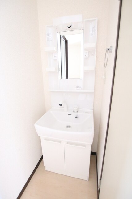 物件内観写真14　(洗髪洗面化粧台です♪)