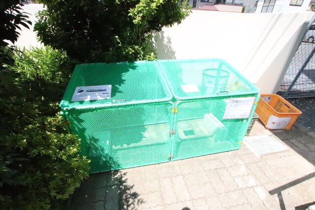 物件外観写真8　(ゴミ置き場)