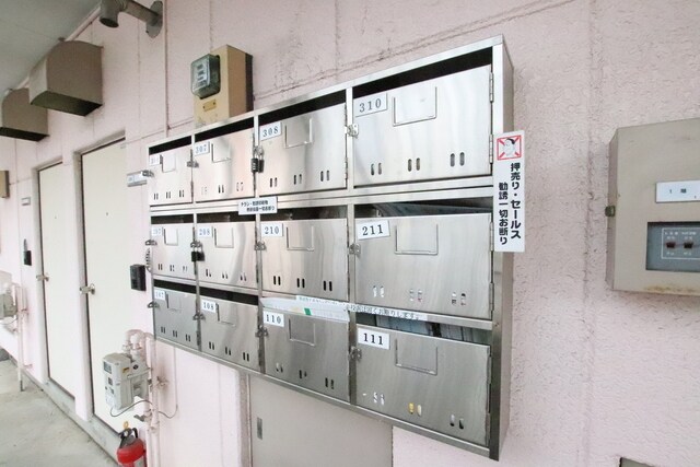 物件外観写真6　(集合ポスト♪)