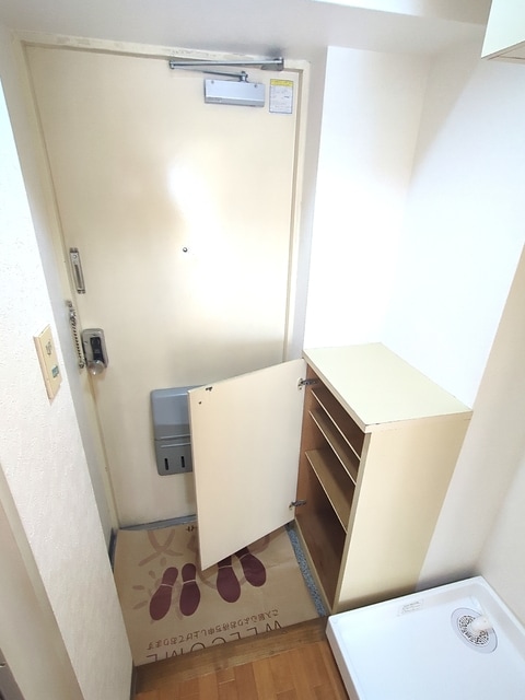 物件内観写真11　(玄関です♪)