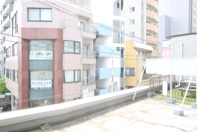 物件内観写真18　(バルコニーからの景色)