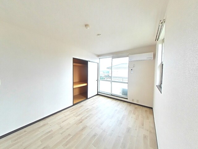 物件内観写真8　(洋室です♪)