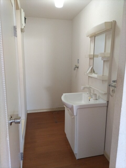 物件内観写真18　(洗面所です)