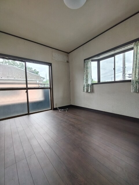 物件内観写真15　(7帖の洋室です♪)