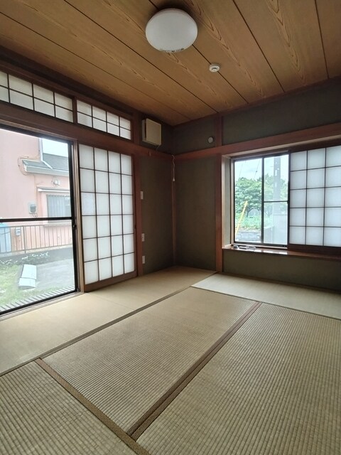 物件内観写真22　(6畳の和室です♪)