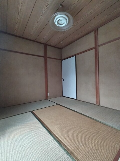 物件内観写真23　(6畳の和室です♪)