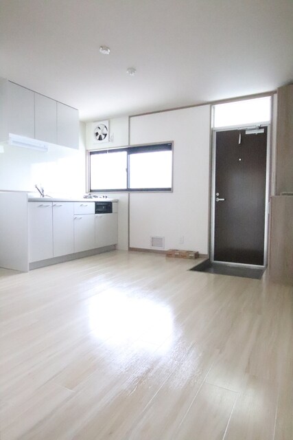 物件内観写真9　(6帖のDK)