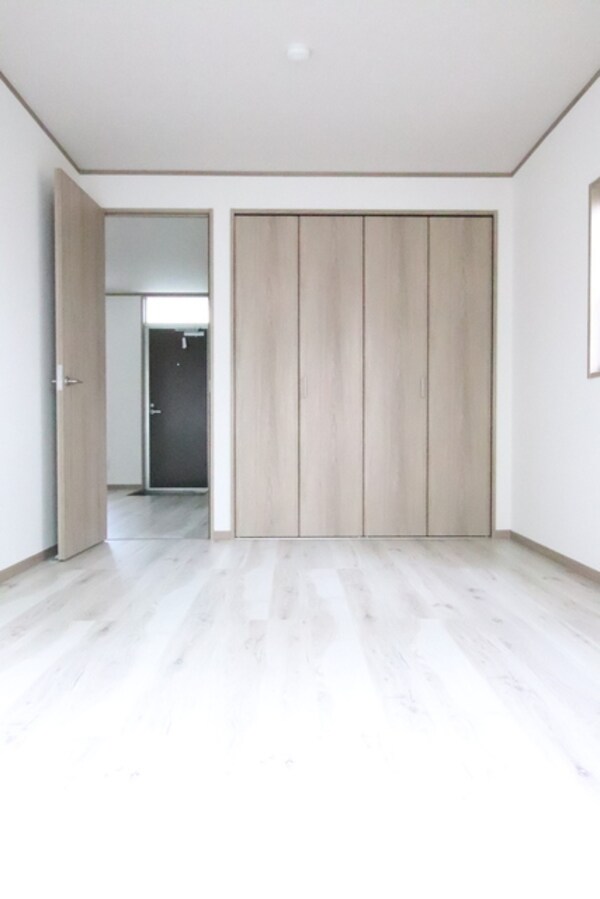 居室(6帖の洋室)