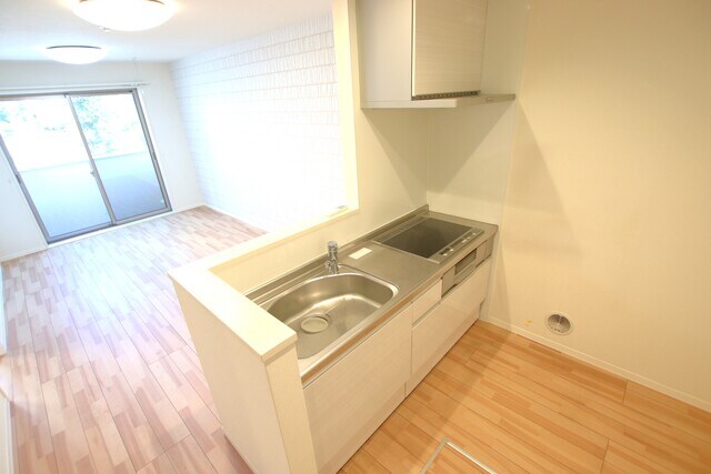 物件内観写真9　(キッチン～リビングスペース♪)