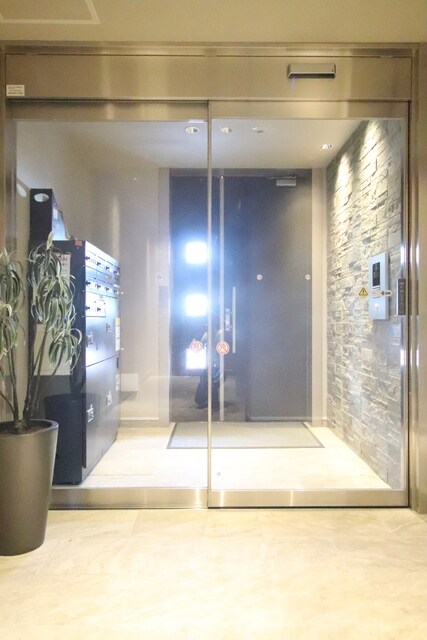 物件外観写真5　(オートロック♪)