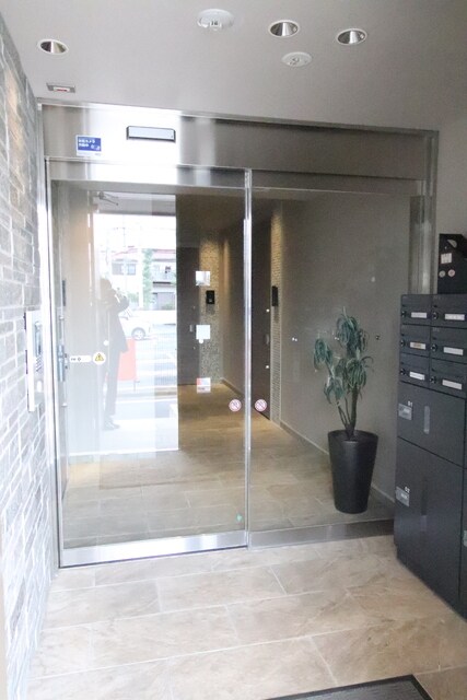 物件外観写真6　(オートロック♪)