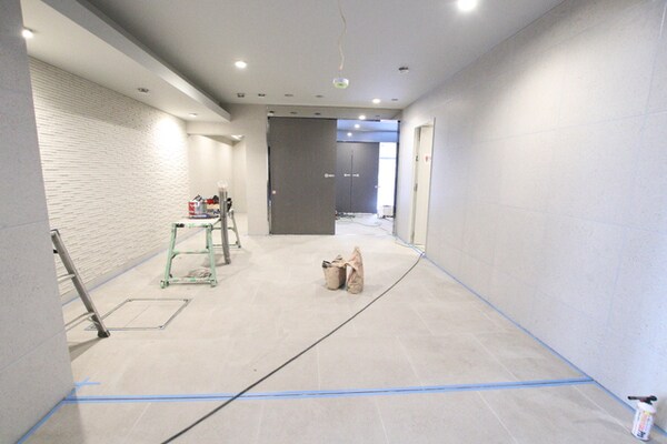 エントランス(エントランス♪)