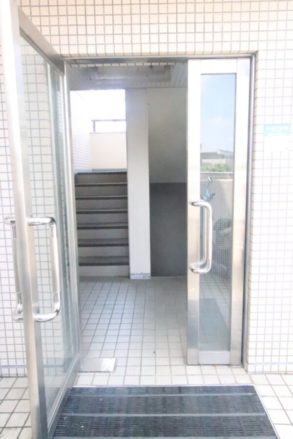 エントランス(エントランス)