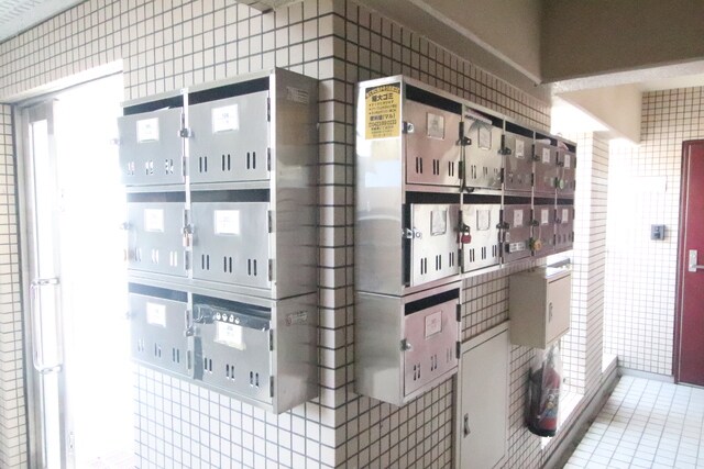 物件外観写真5　(集合ポスト)