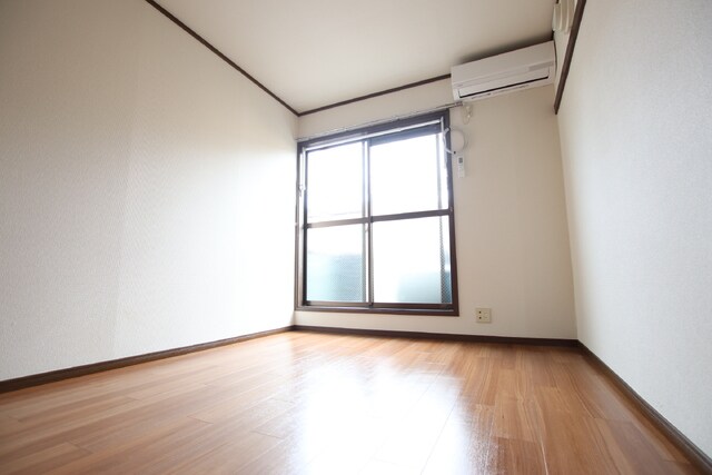 物件内観写真16　(★【洋室6帖】★)