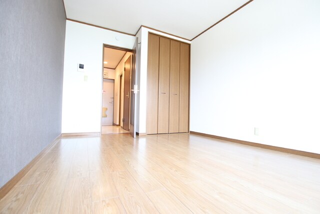 物件内観写真22　(★【洋室6帖】クローゼット付きのお部屋★)